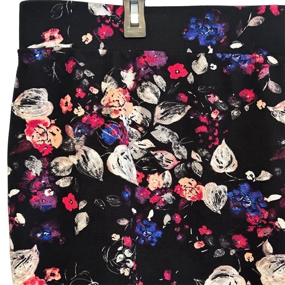 Torrid Women's Plus Floral Print Mini Skirt Multicolor Summer Casual Size 3X - Picture 2 of 12